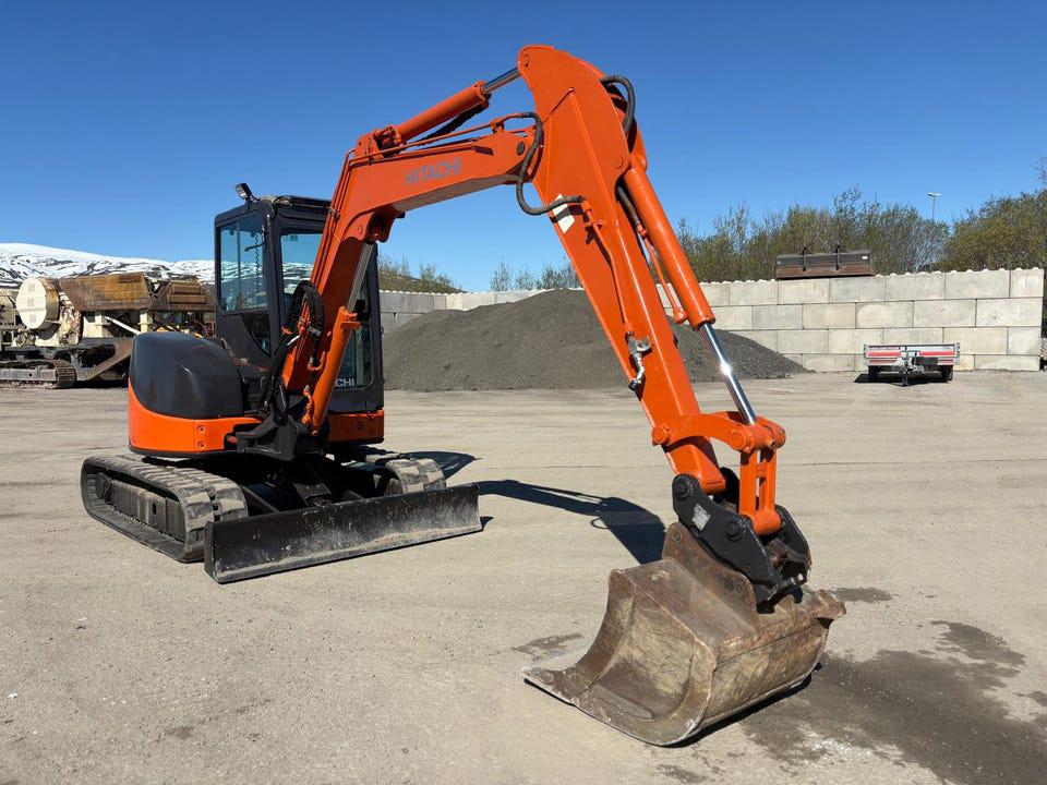 Hitachi Miniexcavadora 5T 38 CV Cabina Cerrada 2006